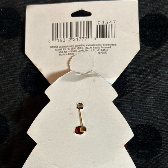 Hallmark Barbie Holiday Pin Christmas Collectible New on Card - Picture 2 of 2